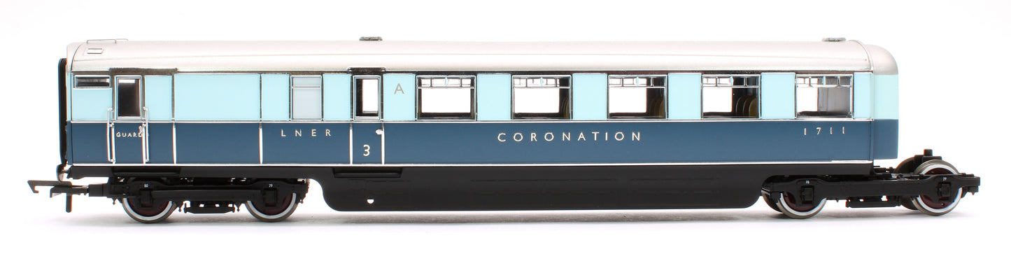 Coronation Brake Third & Kitchen Third Articulated LNER Coach Pack