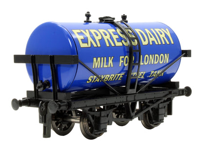 Pre-Owned Set 4 of 3x Blue Express Dairy Tankers Special Set