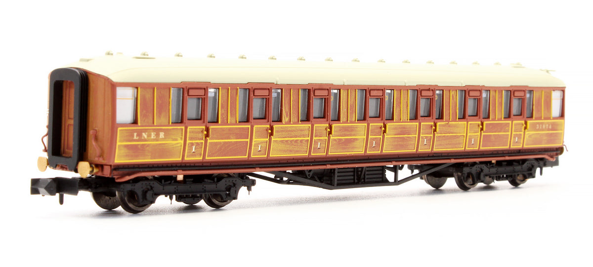 Pre-Owned 2P-011-103 Gresley LNER Teak 1st Class Coach 31874
