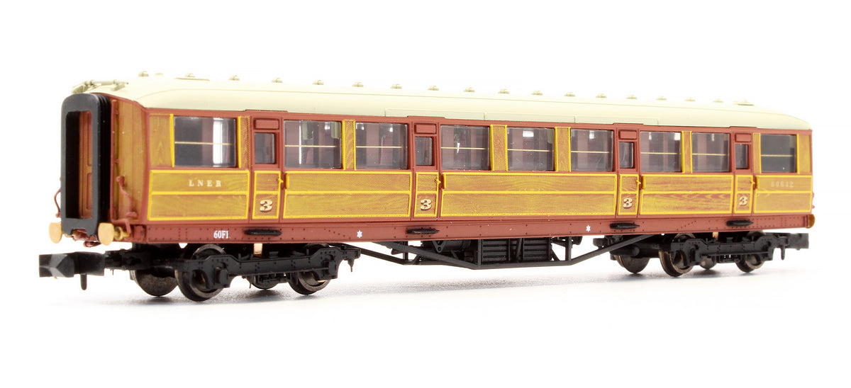 Pre-Owned 2P-011-004 Gresley LNER Teak 3rd Class Coach 60642