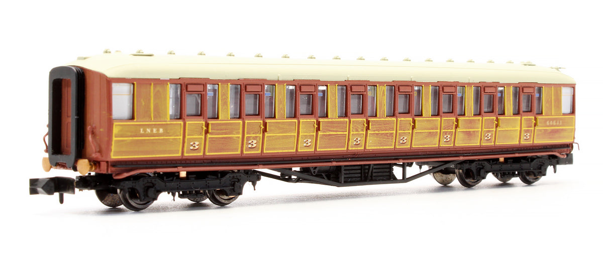 Pre-Owned 2P-011-007 Gresley LNER Teak 3rd Class Coach 60641