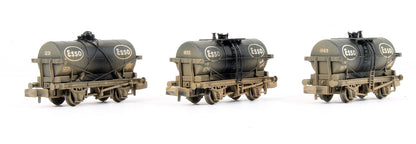 Pre-Owned Set Of 3 14T Tank Wagons Esso (Weathered)