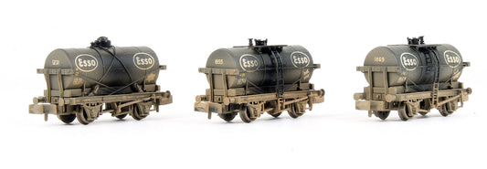 Pre-Owned Set Of 3 14T Tank Wagons Esso (Weathered)
