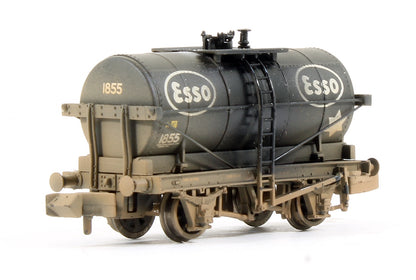 Pre-Owned Set Of 3 14T Tank Wagons Esso (Weathered)