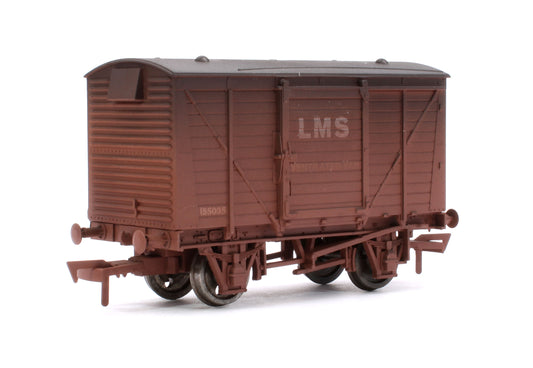 Ventilated Van LMS Bauxite 155035 - Weathered