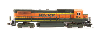 Pre-Owned 48702 Dash 8-40B BNSF Diesel Locomotive - Road #8607