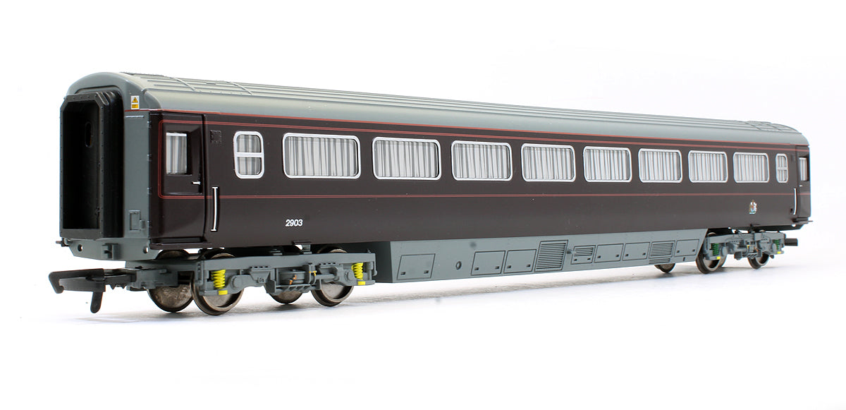 Pre-Owned The Queen's Saloon Coach '2903'