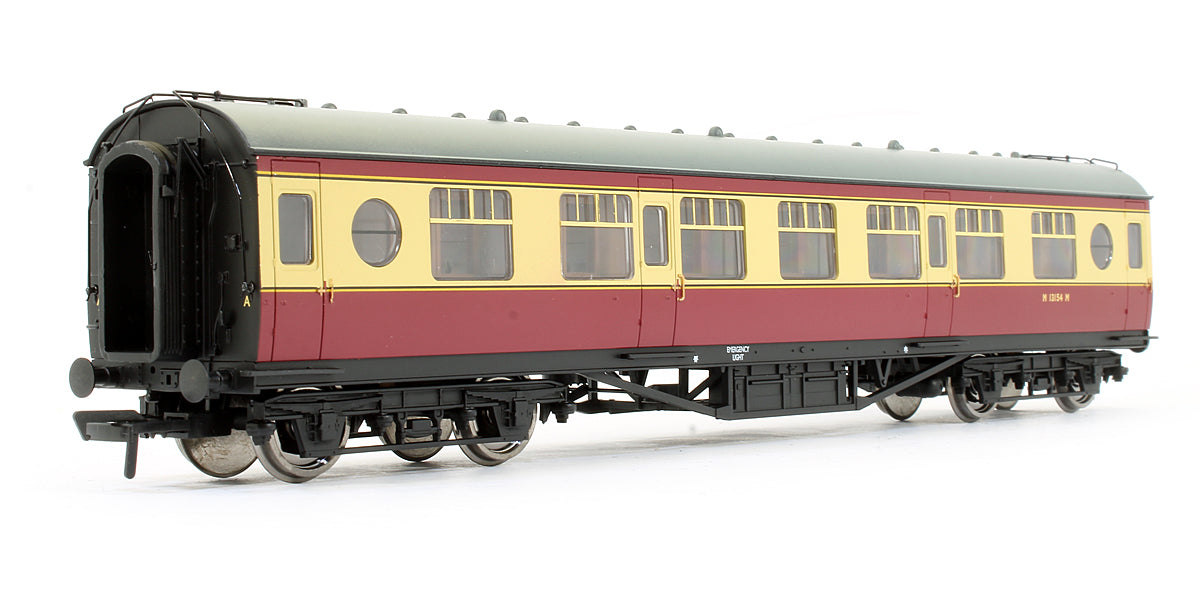 Pre-Owned LMS 57ft Porthole Coach Corridor 3rd BR Crimson & Cream