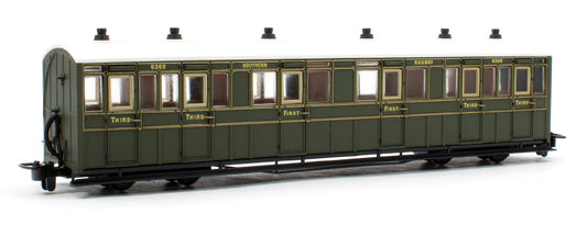 Pre-Owned Peco GR-401B Composite Coach SR Livery no.6365