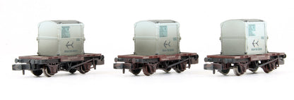 Pre-Owned 377-335 Set Of 3 BR Bauxite Conflat Wagons With Containers BR Light Blue (Weathered)