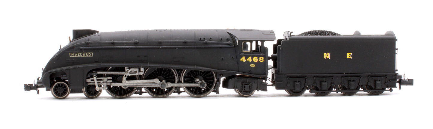 A4 Mallard 4468 NE Wartime Black - DCC Fitted