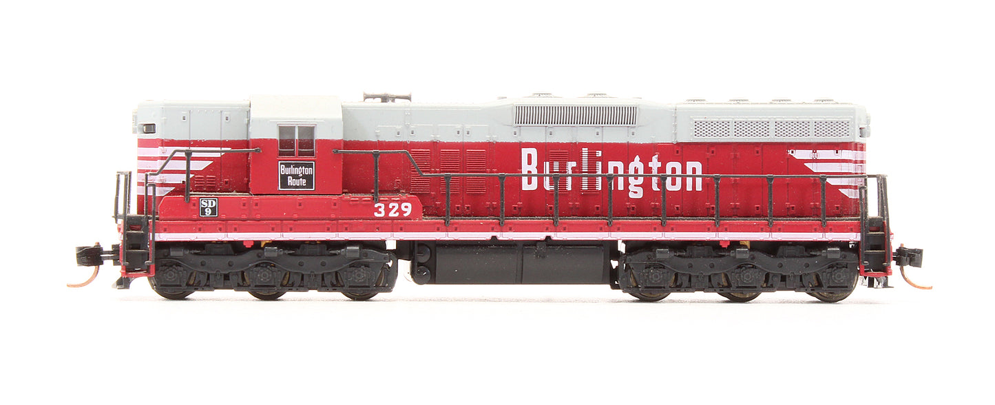 Pre-Owned 4531 SD9 Diesel Locomotive Burlington - Road #329