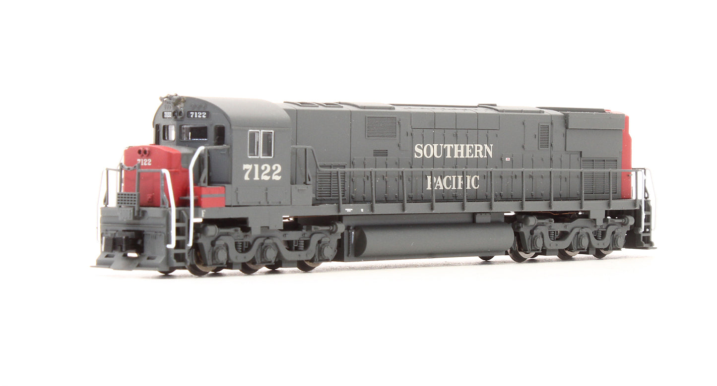 Pre-Owned 40 001 976 C-628 Diesel Locomotive Southern Pacific - Road #7122