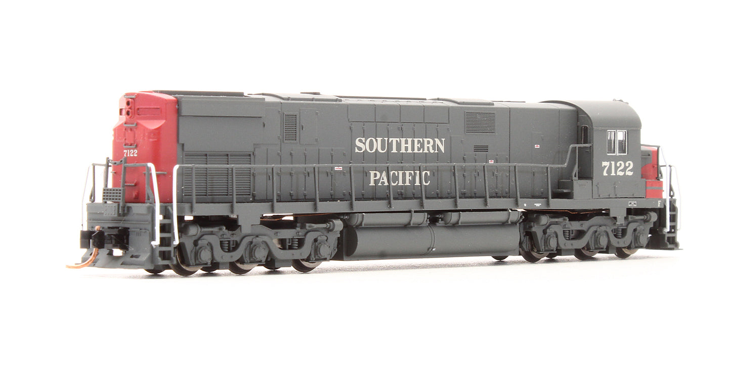 Pre-Owned 40 001 976 C-628 Diesel Locomotive Southern Pacific - Road #7122