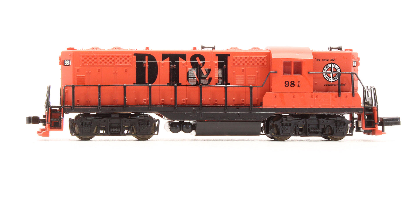 Pre-Owned 48308 GP9 Ph.2 Diesel Locomotive DT&I - Road #981