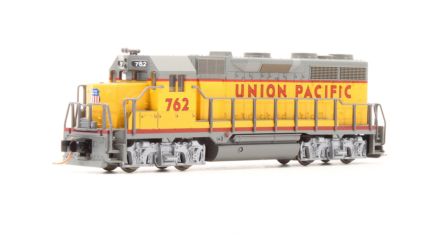 Pre-Owned 4621 GP35 Diesel Locomotive Union Pacific - Road #762