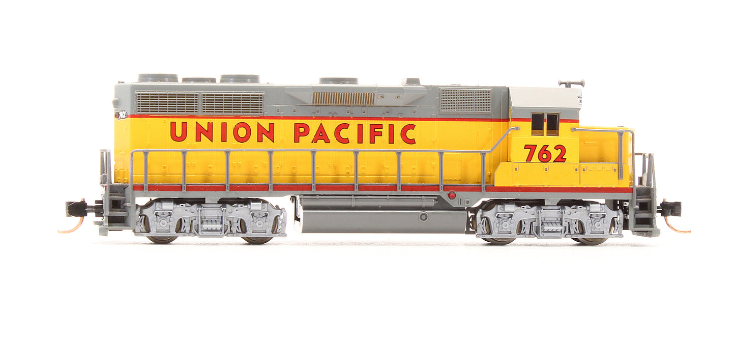 Pre-Owned 4621 GP35 Diesel Locomotive Union Pacific - Road #762