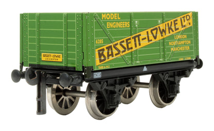 Pre-Owned BL99057 Basset-Lowke 7 Plank Wagon