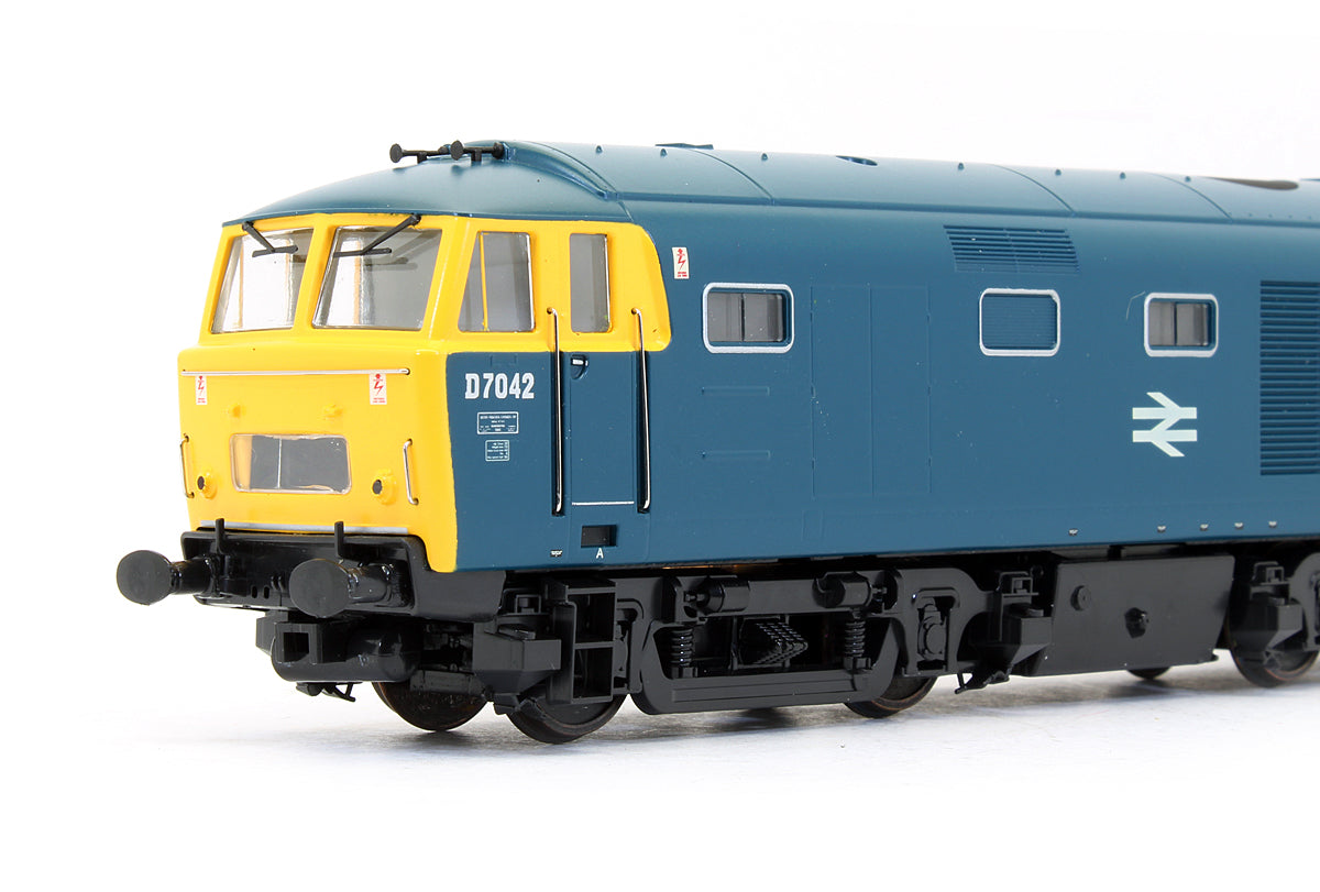 Pre-Owned 3503 Class 35 Hymek BR Blue D7042 Diesel Locomotive