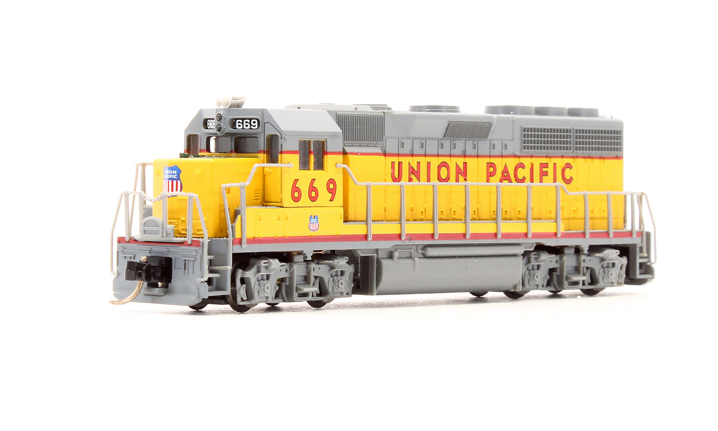 Pre-Owned 48535 GP40 Diesel Locomotive Union Pacific - Road #669
