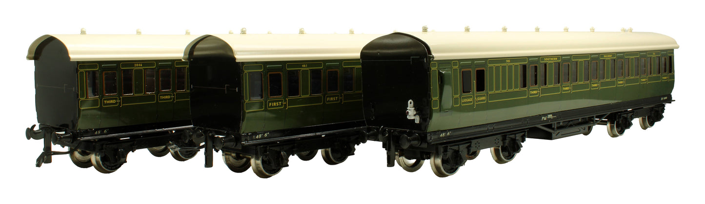 Pre-Owned Set of 3x SR 1st / 3rd Class Coaches