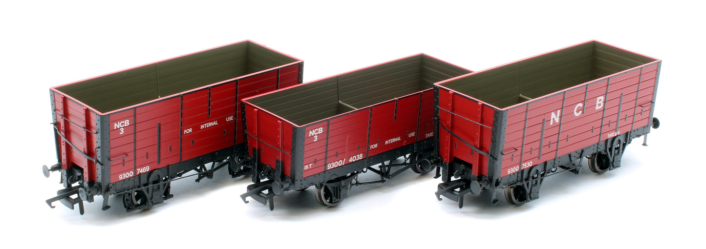 NER 20t Hopper - P7 Hopper - NCB Ashington: NCB Red - Triple Pack