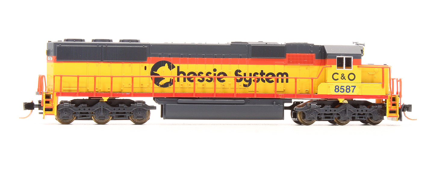 Pre-Owned 49301 SD50 Diesel Locomotive Chessie System - Road #8587