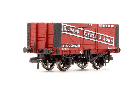 Pre-Owned 7 Plank Wagon 'Richard Webster & Sons' No.107