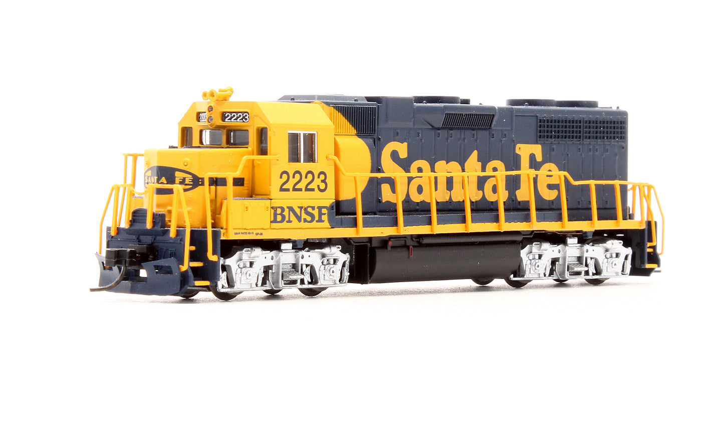 Pre-Owned 40 000 369 GP38 Low Nose Diesel Locomotive BNSF "Patch" - Road #2223