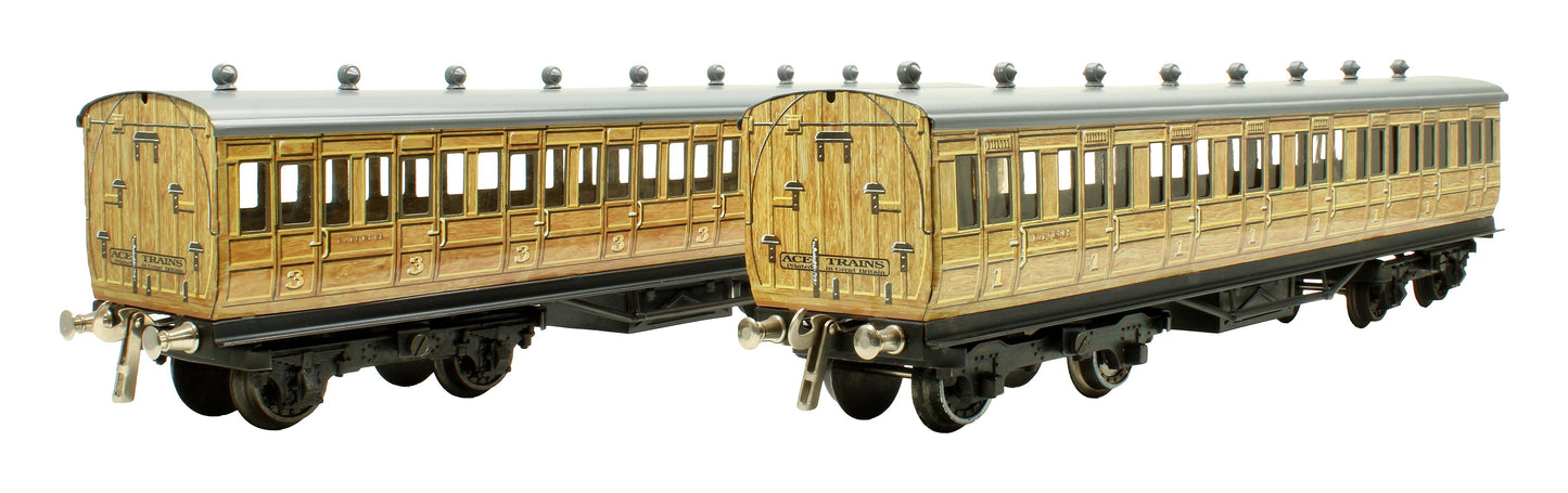 Pre-Owned Set of 2x LNER Teak Coaches (Missing One Coach)