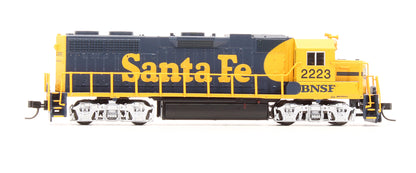 Pre-Owned 40 000 369 GP38 Low Nose Diesel Locomotive BNSF "Patch" - Road #2223