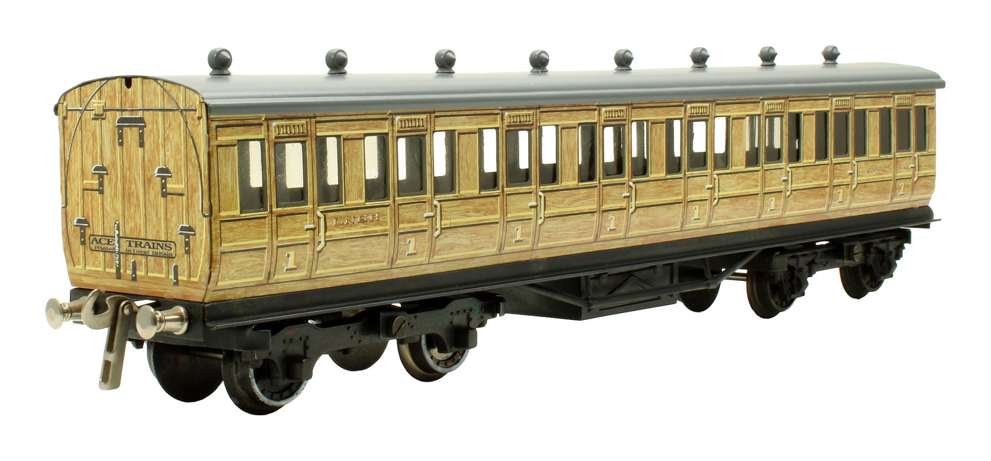 Pre-Owned Set of 2x LNER Teak Coaches (Missing One Coach)