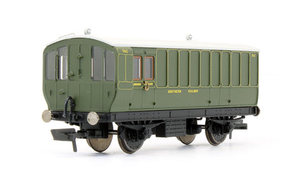 Pre-Owned R40088 SR 4 Wheel Brake Baggage Coach No.762