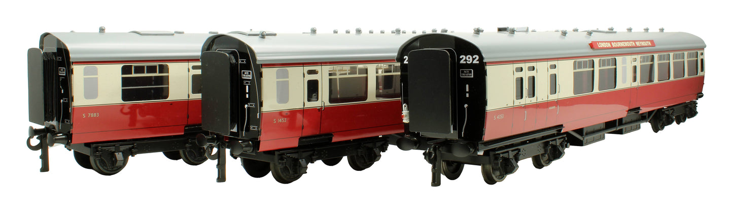 Pre-Owned Set of 3x SR Bulleid Blood & Custard 'The Royal Wessex' Coaches