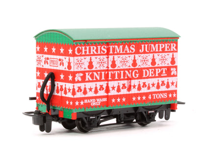 OO9 'Christmas Jumper Dept' Box Van (Limited Edition)