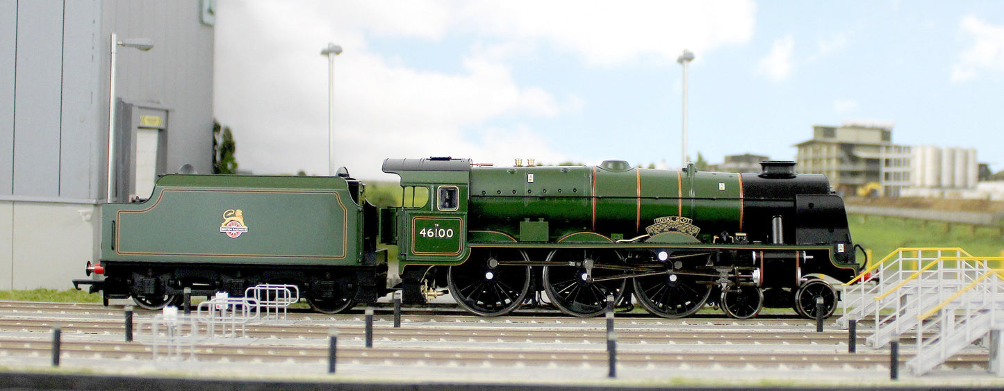 R30500 Class 7P 4-6-0 BR Green Early Emblem 46100 'Royal Scot' (One:One Collection) Steam Locomotive