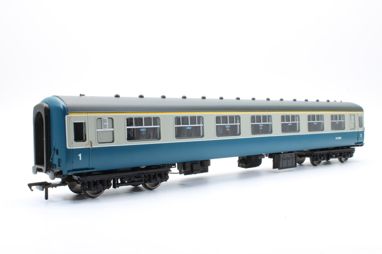 Pre-Owned 39-330A BR Blue & Grey MK2 1st Class Corridor Coach No.S13388