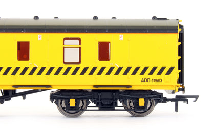 Pre-Owned R4903 BR RE-Railing MK1 BG Coach '975613'