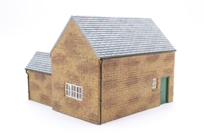 Pre-Owned Hornby Skaledale Country Garage