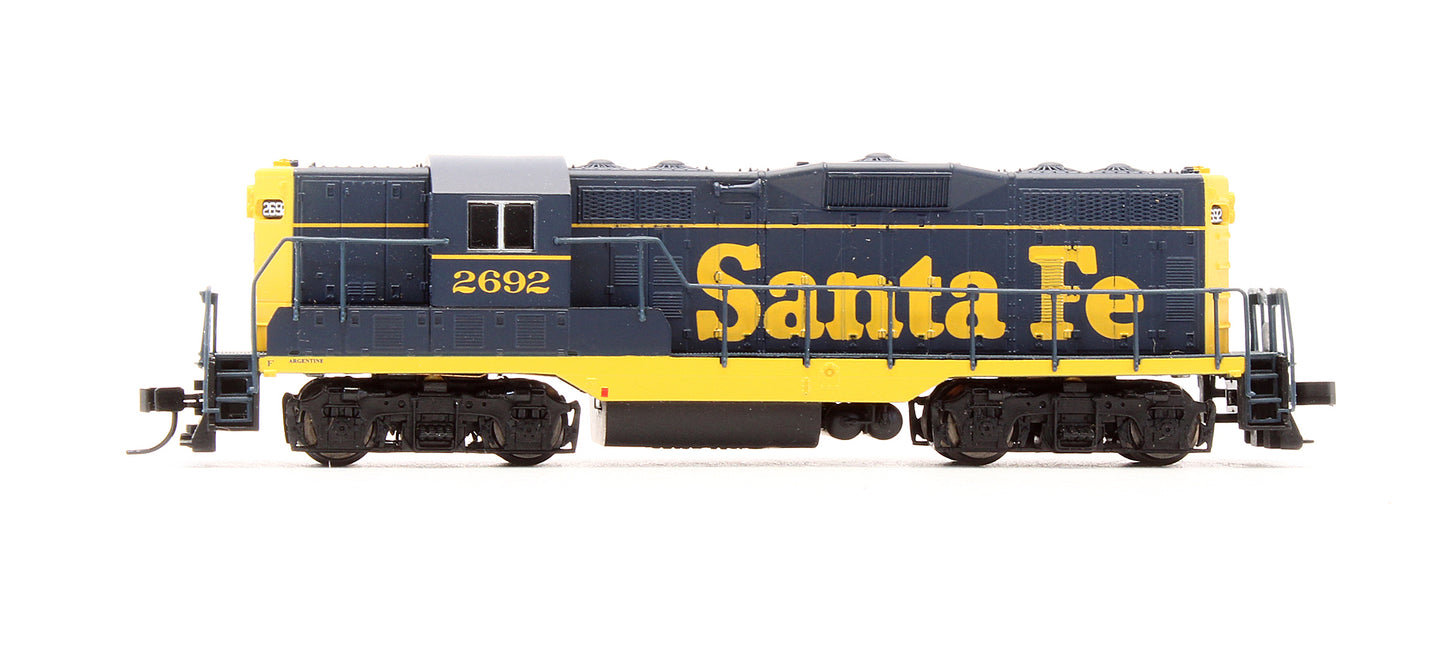 Pre-Owned 48082 GP7 Ph.1 Diesel Locomotive Santa Fe - Road #2692