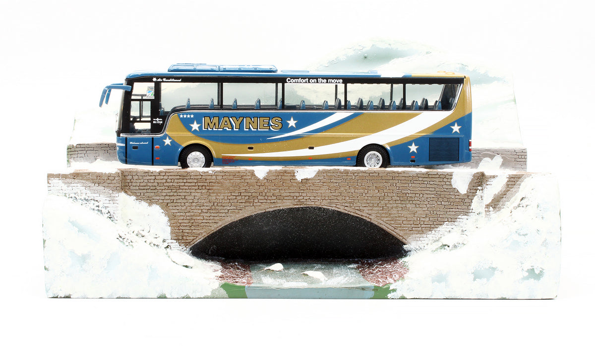 Pre-Owned OM45908 Van Hool T9 And Cold Cast Diorama Maynes Of Buckie