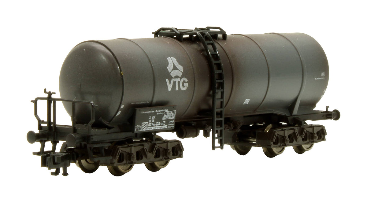 Pre-Owned 84 1969 2-10-0 Class 52 German Federal Railway 052 913-1 Pre-War Steam Locomotive Tanker Train Set