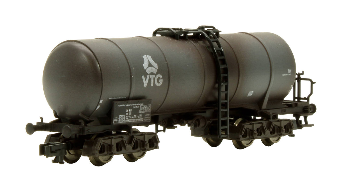 Pre-Owned 84 1969 2-10-0 Class 52 German Federal Railway 052 913-1 Pre-War Steam Locomotive Tanker Train Set