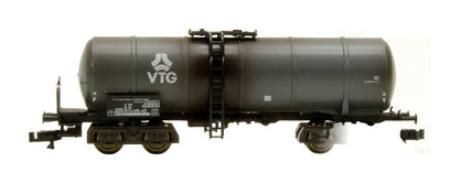 Pre-Owned 84 1969 2-10-0 Class 52 German Federal Railway 052 913-1 Pre-War Steam Locomotive Tanker Train Set