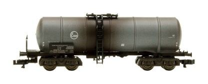 Pre-Owned 84 1969 2-10-0 Class 52 German Federal Railway 052 913-1 Pre-War Steam Locomotive Tanker Train Set