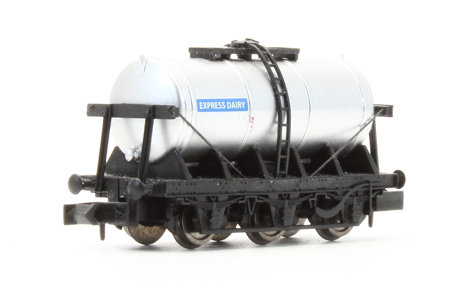 Pre-Owned 2F-031-008 6 Wheel Milk Tanker 'Express Dairy'