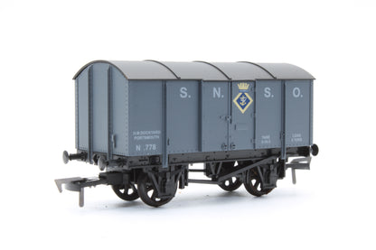Pre-Owned 'Portsmouth Dockyard S.N.S.O' Gunpowder Van - Limited Edition