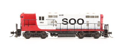 Pre-Owned 48034 GP7 Diesel Locomotive Soo Line - Road #382 - Custom Weathered