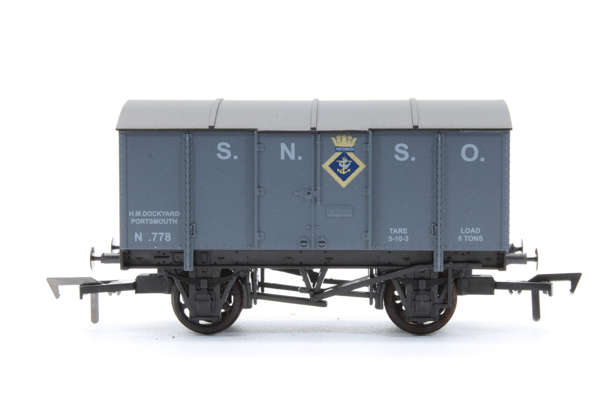 Pre-Owned 'Portsmouth Dockyard S.N.S.O' Gunpowder Van - Limited Edition
