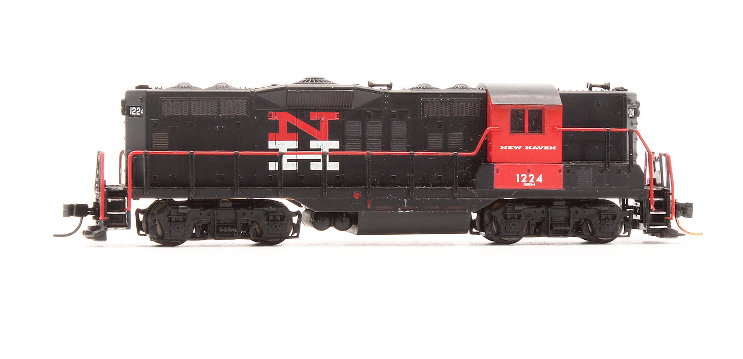 Pre-Owned 48324 GP9 Ph.2 Diesel Locomotive New Haven - Road #1224